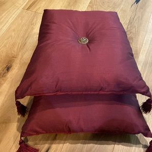 Pier 1 two tone, kitchen/dining cushions, tie on.  Embellished with tiny beads.